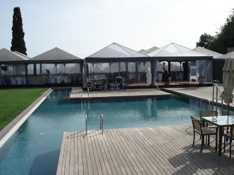 Hotel Miramar Barcelona Gl Kültér fotó The pool at the hotel