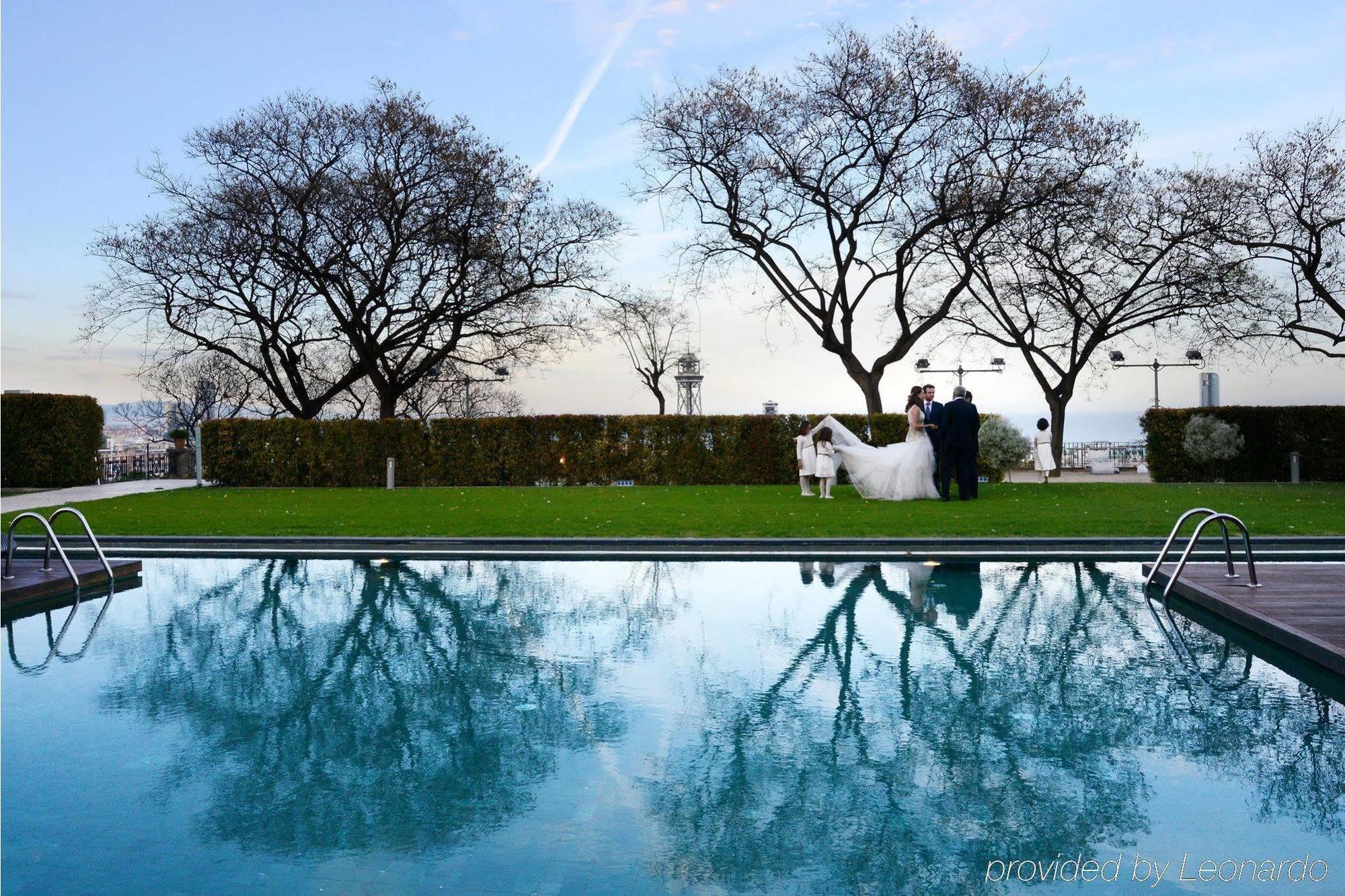 Hotel Miramar Barcelona Gl Kültér fotó The pool at the Beverly Hills Hotel
