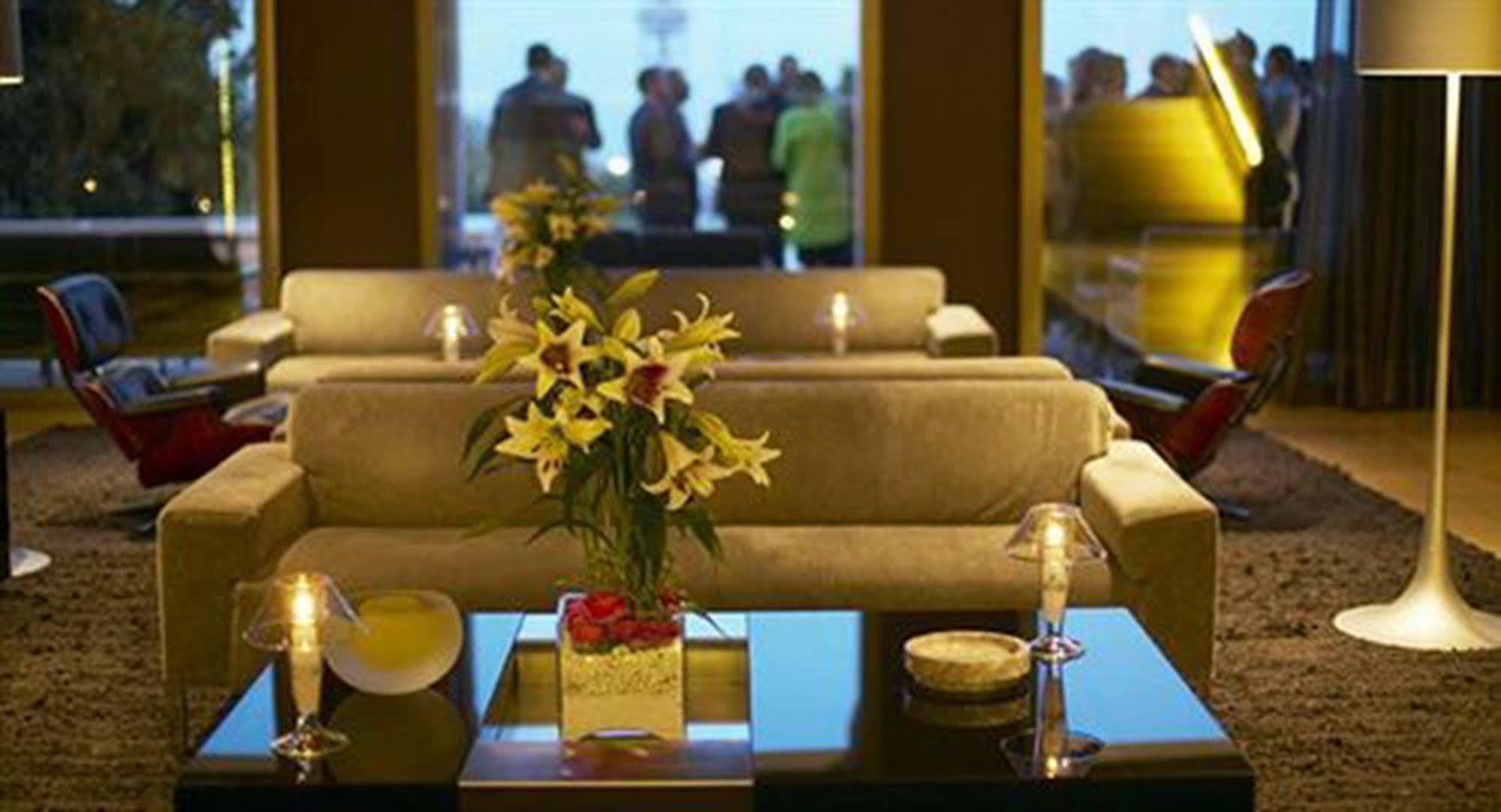 Hotel Miramar Barcelona Gl Kültér fotó The lobby of the hotel