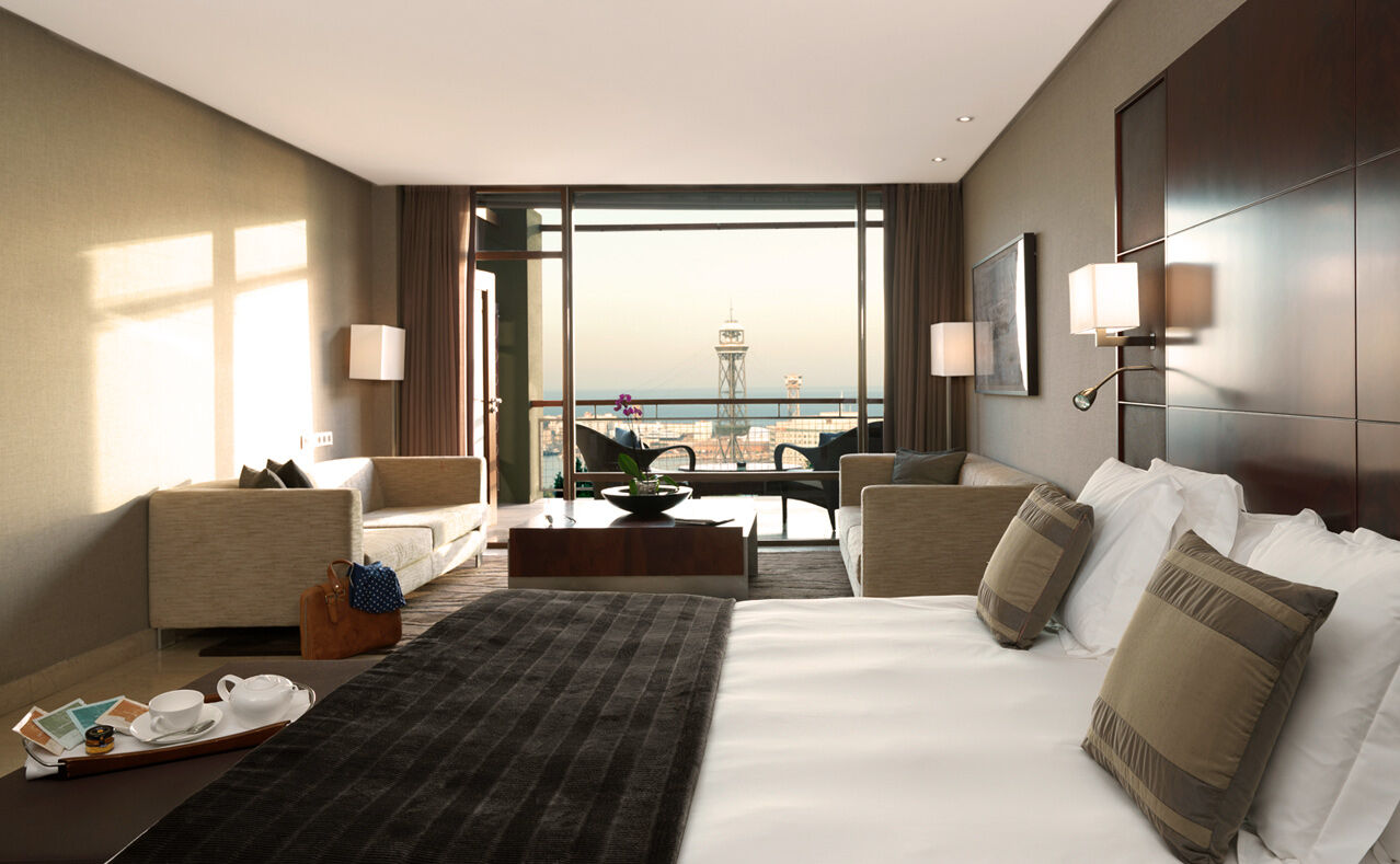 Hotel Miramar Barcelona Gl Kültér fotó A room at the hotel