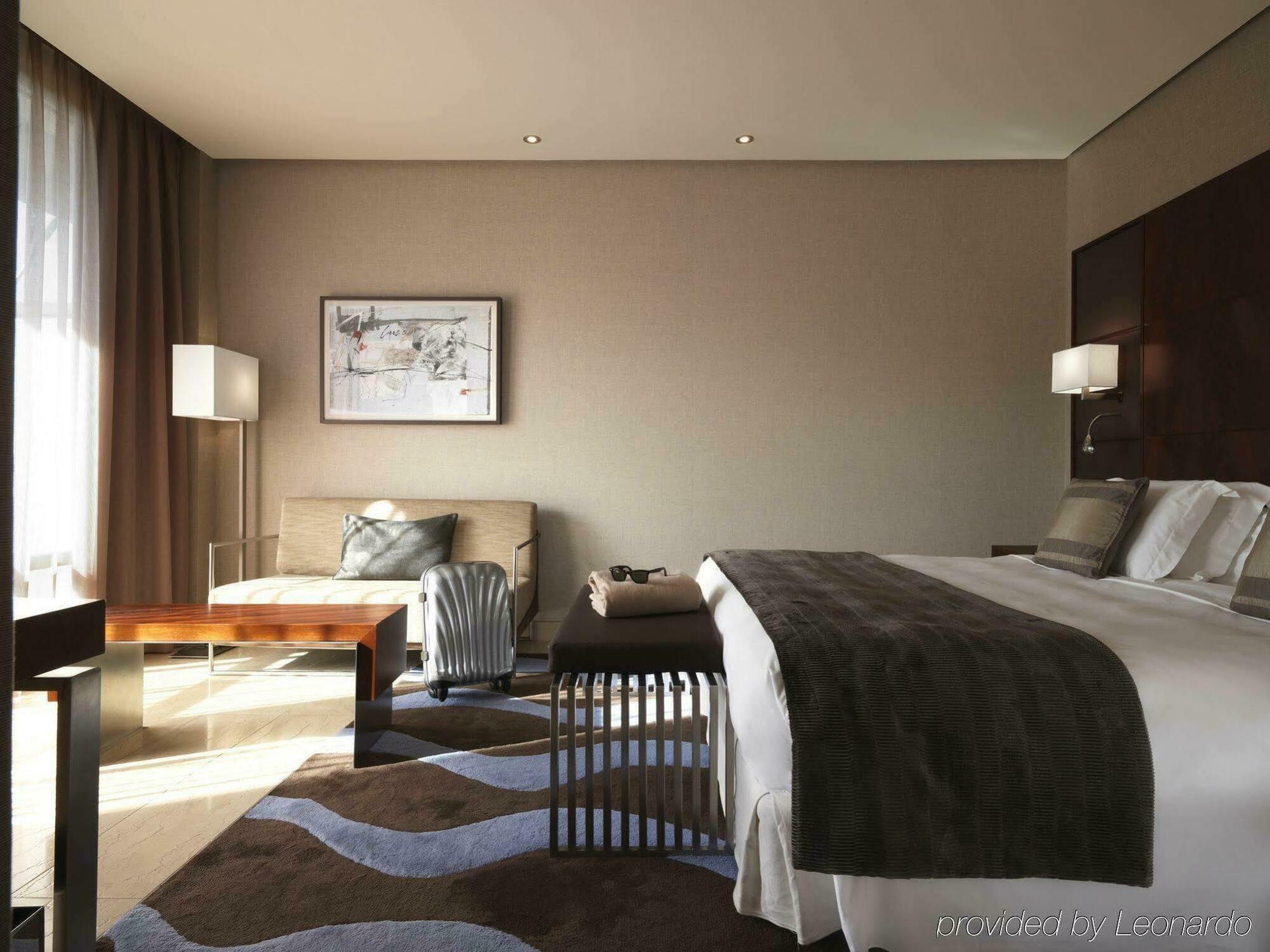 Hotel Miramar Barcelona Gl Szoba fotó A bedroom at the hotel